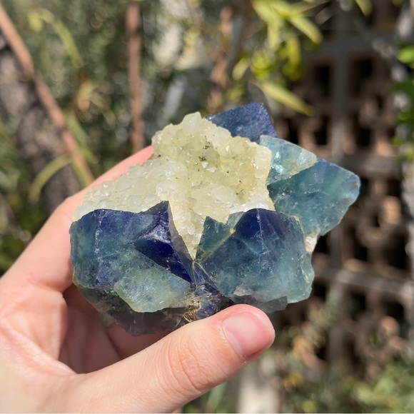 Color Changing Flourite with Calcite 🩵🥝🩵 CCF1 - Picture 5 of 6